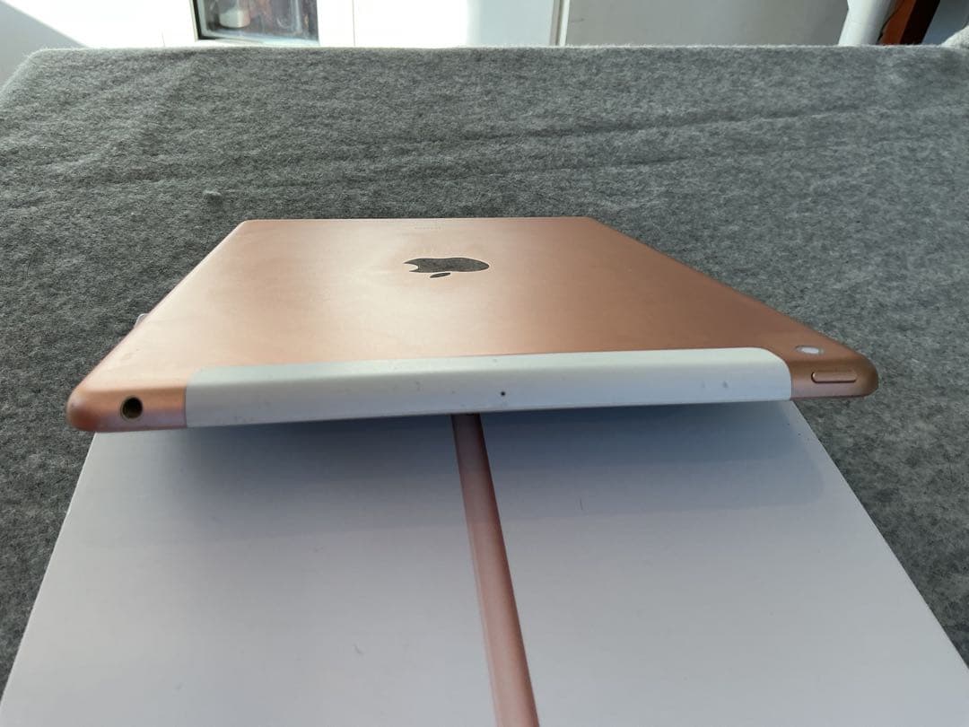 Apple iPad 第6世代本体 + Apple Pencil + キーボード