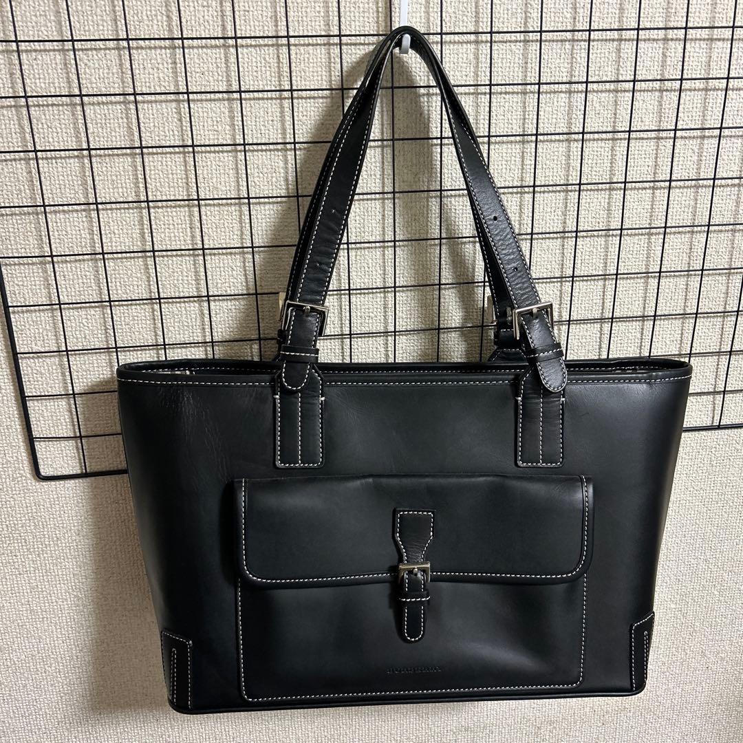 Burberryブラックレザービジネスバッグ