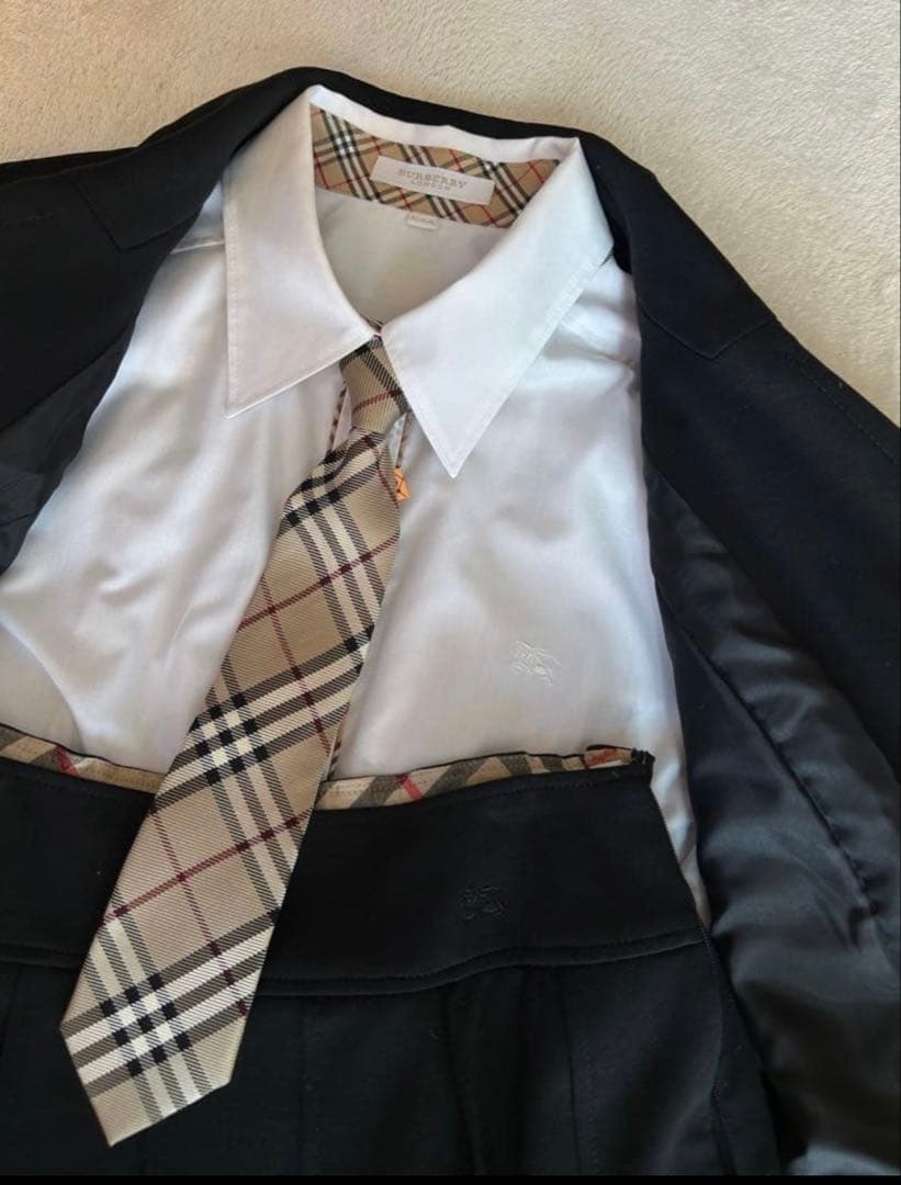 BURBERRY バーバリー　160 フォーマル　卒業式