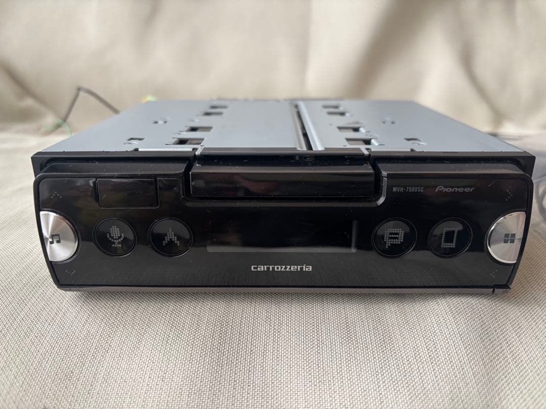 Pioneer MVH-7500SC カーオーディオ　箱・説明書付き