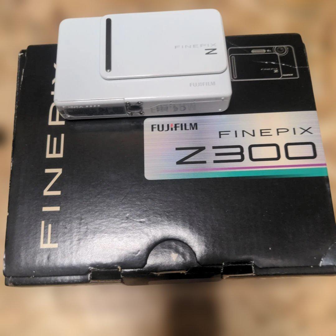 FUJIFILM　FINEPIX　Z300