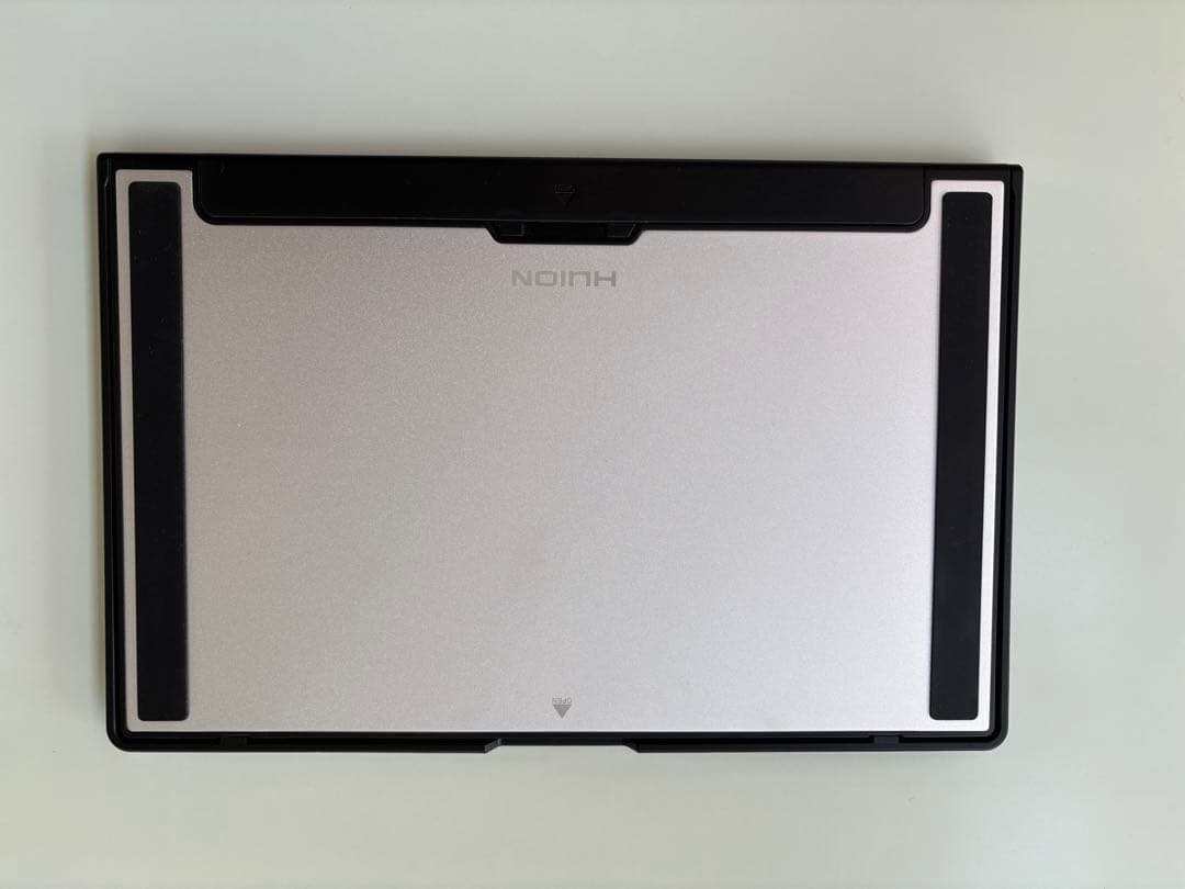 HUION KAMVAS12 ペンタブレット