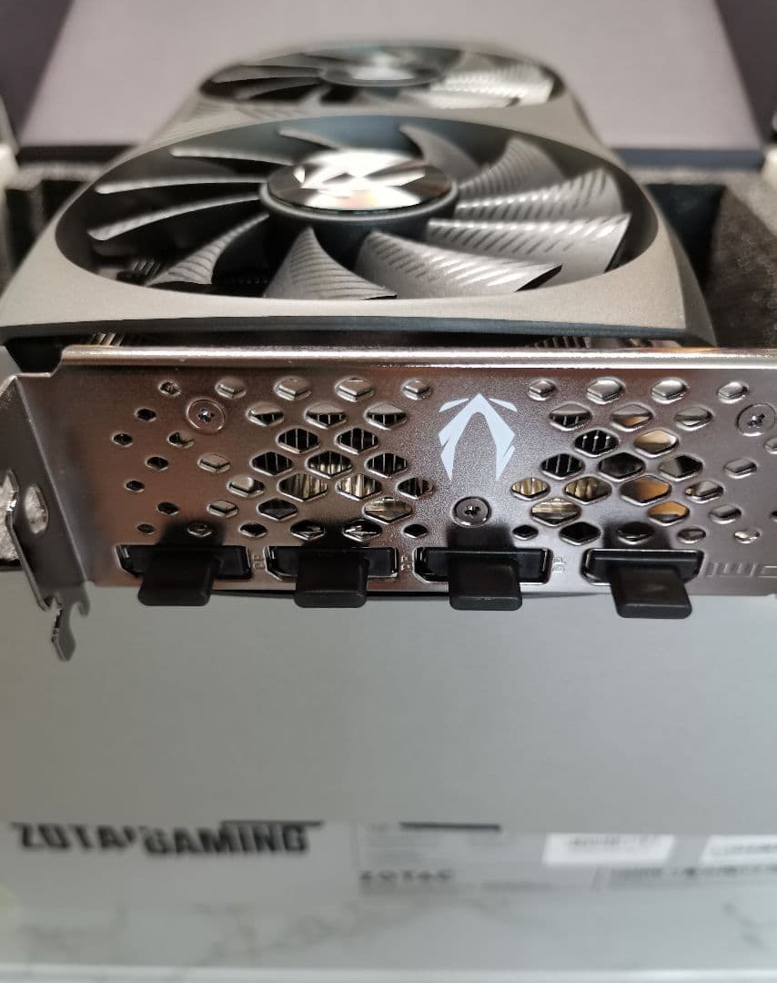 【超美品】 ZOTAC RTX4070 Twin Edge GDDR6X 12G
