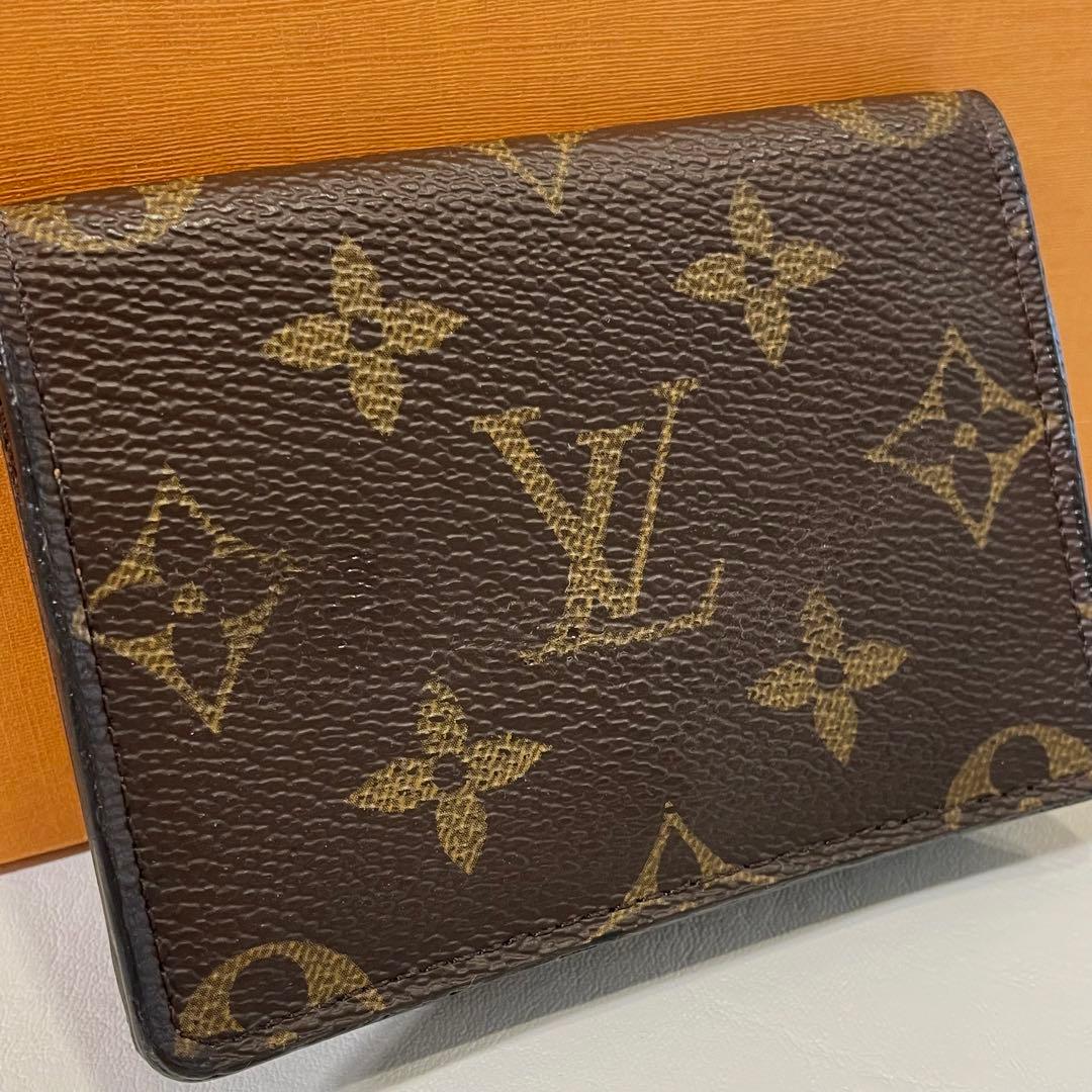 美品　ルイヴィトン　名刺入れ　現行　新型　モノグラム　カードケース