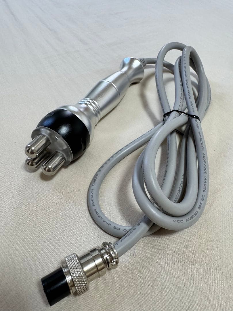 キャビテーション 痩身機器 5回使用 美品 ジェル・クリーム付き