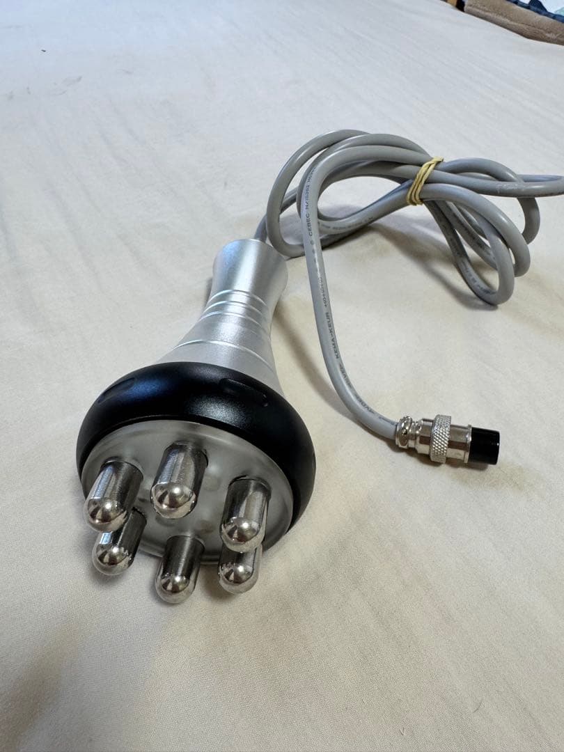 キャビテーション 痩身機器 5回使用 美品 ジェル・クリーム付き