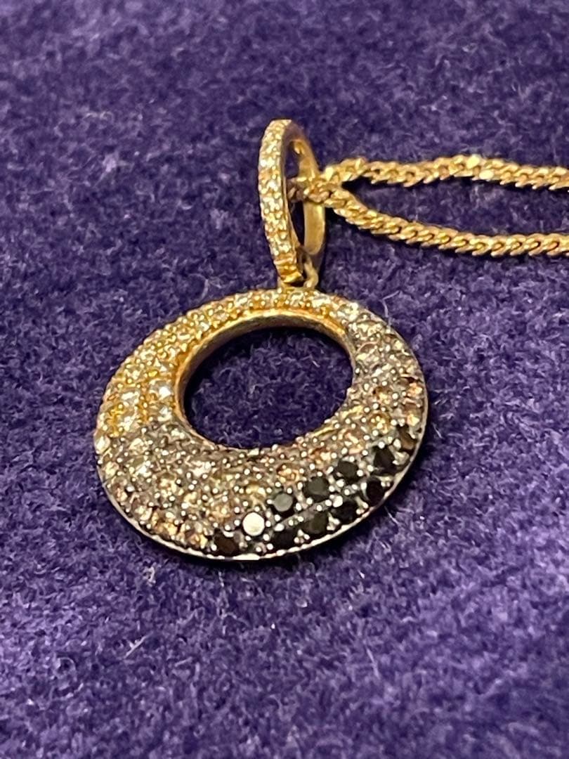 円形ダイヤペンダントヘッド　k 18 ダイヤ