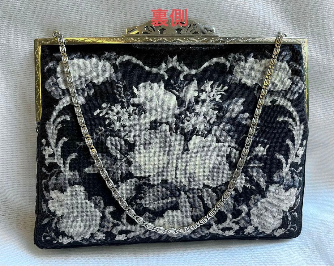 プチポワンバック　ニードルポイン 刺繍 アンティーク　モノクロ　ハンドバッグ