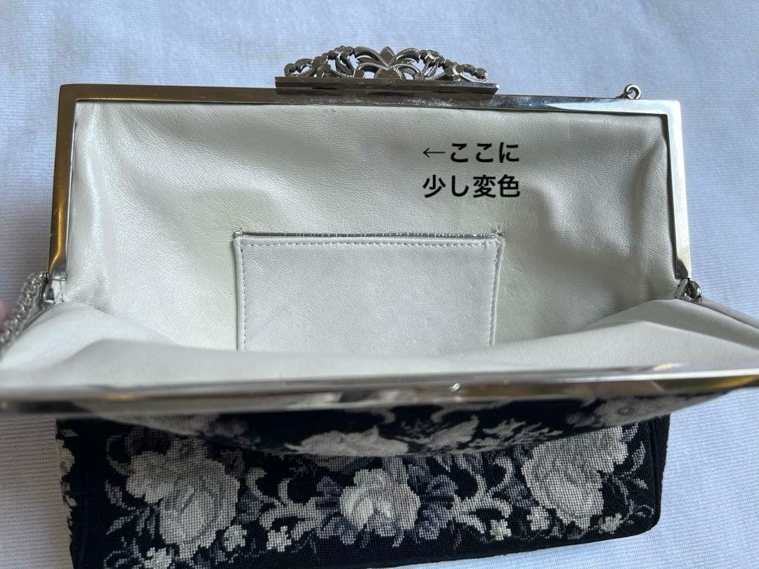 プチポワンバック　ニードルポイン 刺繍 アンティーク　モノクロ　ハンドバッグ