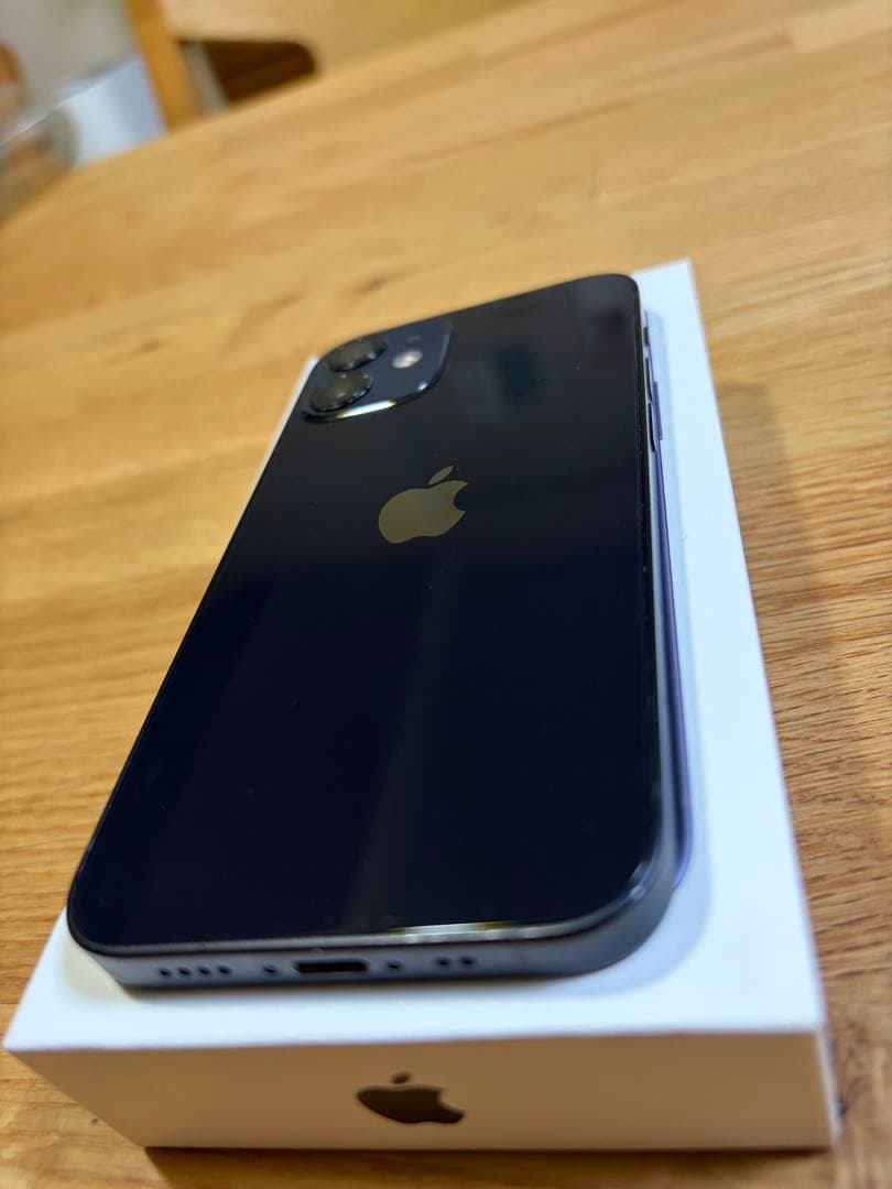 iPhone12mini アクティベーションロック解除済　SIMロックなし