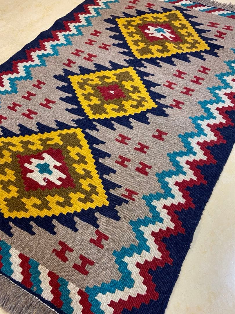 ペルシャキリム　シラーズ産　カシュカイ族　ウール100% 手織り　トライバルラグ