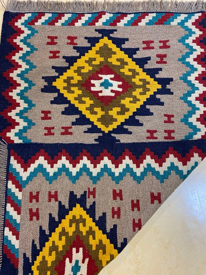 ペルシャキリム　シラーズ産　カシュカイ族　ウール100% 手織り　トライバルラグ