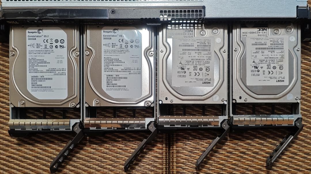 サーバー DELL PowerEdge R330 32GB 12TB RAID5