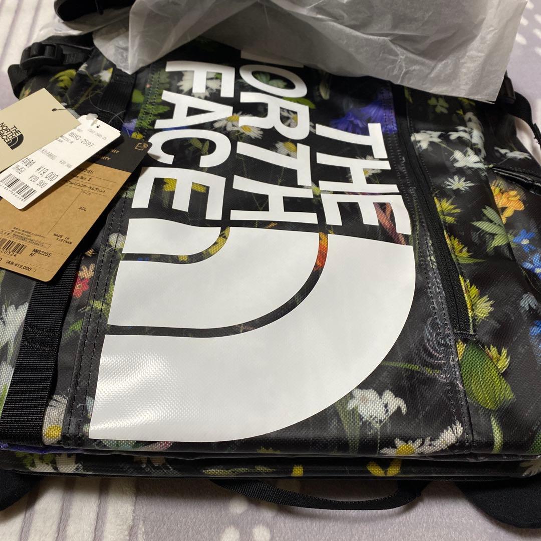 レア新品未使用タグ付きTＨＥＮＯＲＴＨＦＡＣＥリュック