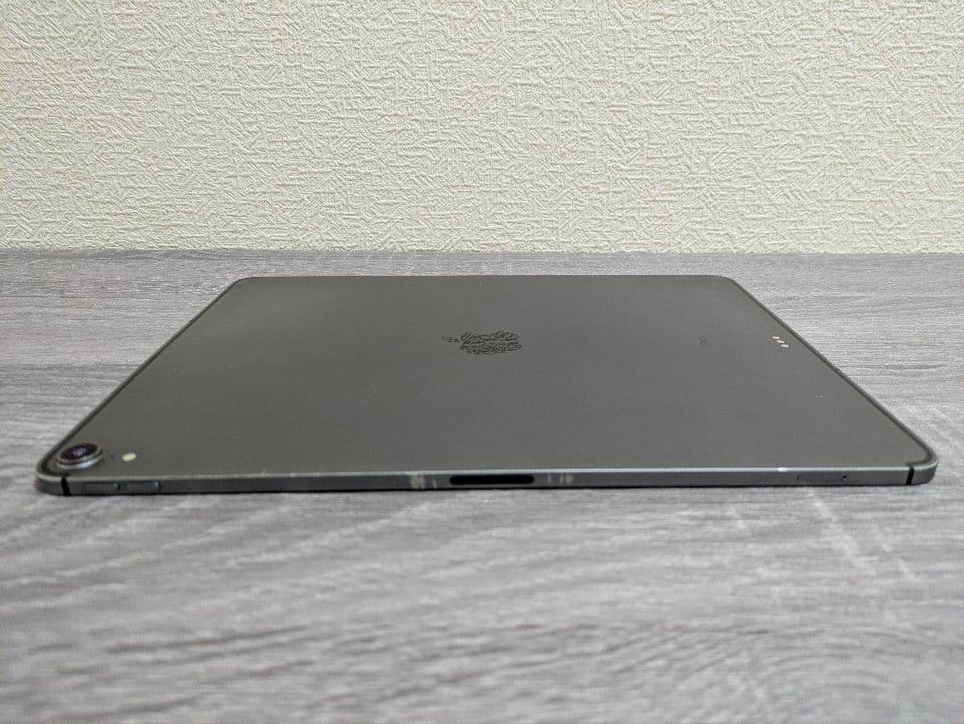 【ジャンク】iPad pro 第3世代 12.9インチ 充電に難アリ