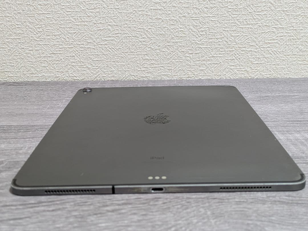 【ジャンク】iPad pro 第3世代 12.9インチ 充電に難アリ