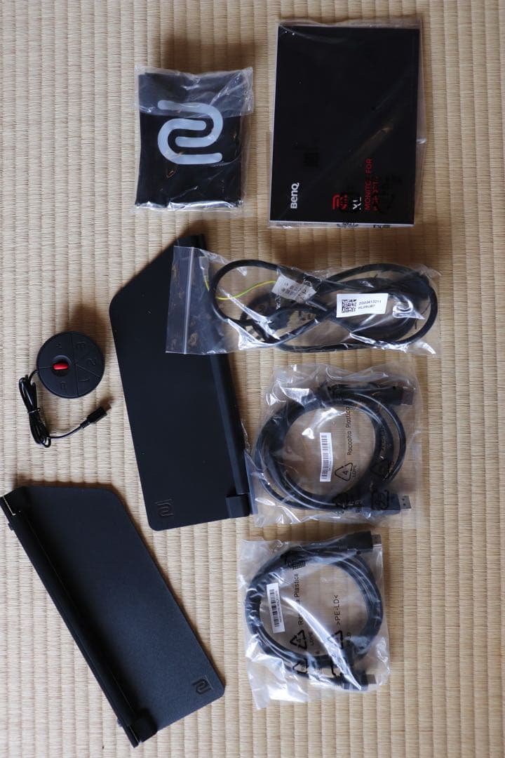 【早い者勝ち】ZOWIE XL2566K TN 360Hz ゲーミングモニター