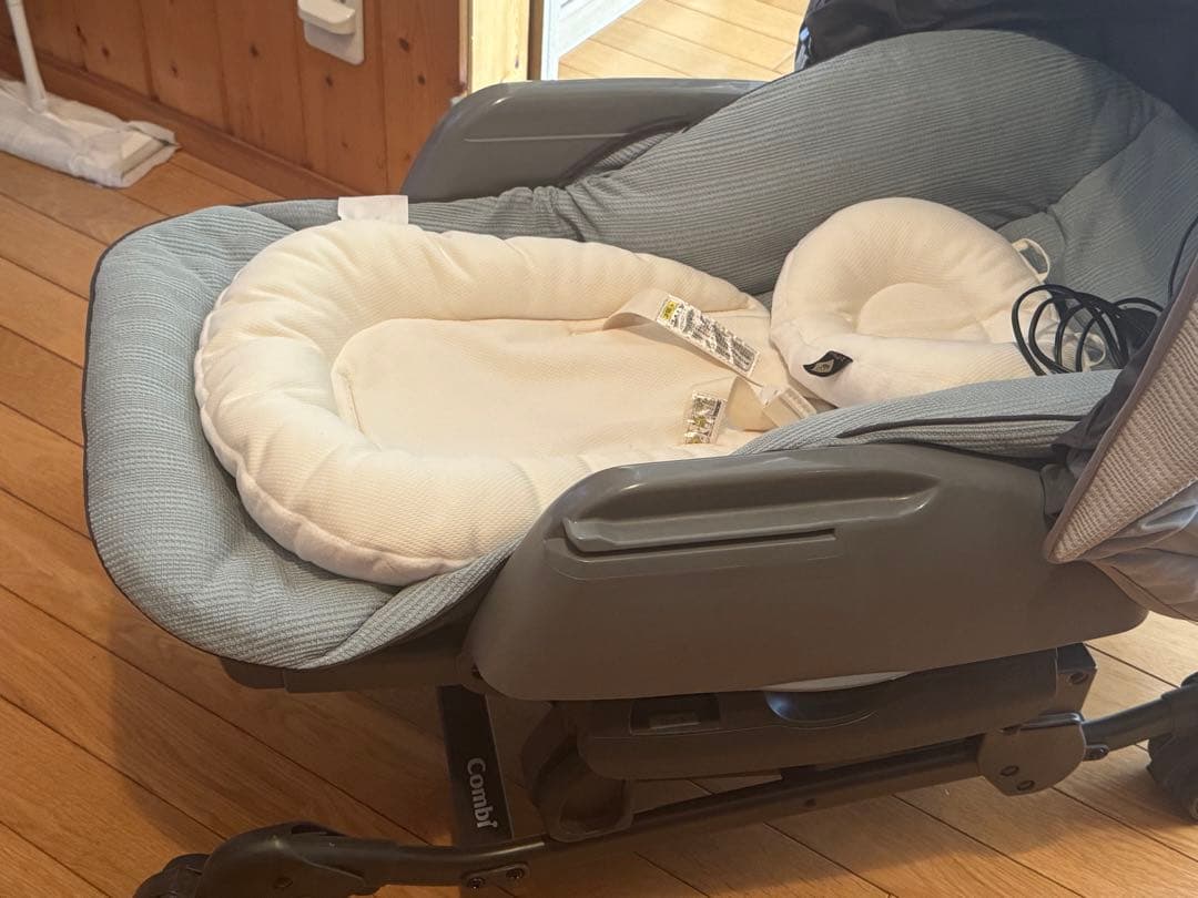 コンビ ネムリラ AUTO SWING BEDi Long スリープシェルEG