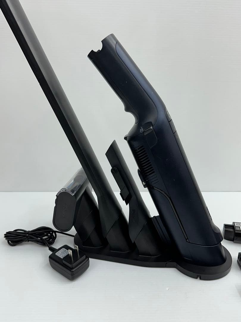 WV516JBK 中古　格安　シャーク　掃除機　純正バッテリー4個付き　付属品有