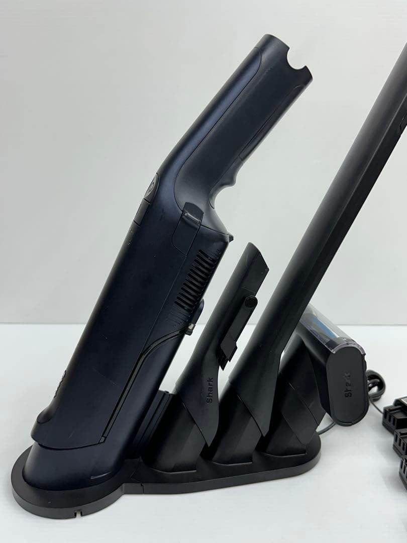 WV516JBK 中古　格安　シャーク　掃除機　純正バッテリー4個付き　付属品有