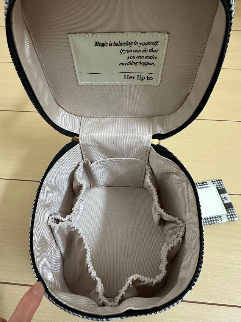 herlipto バニティバッグ　silver