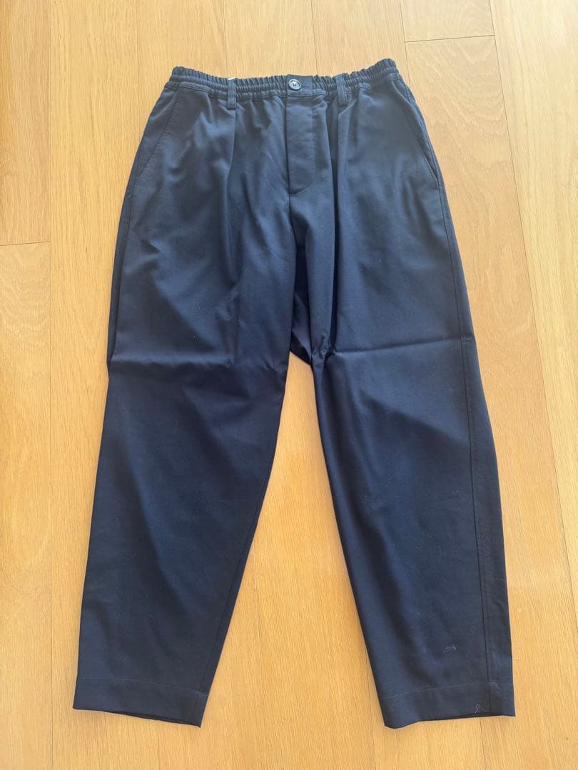 MARNI（マルニ）ウールトロピカルシャーリング1Pテーパードパンツ