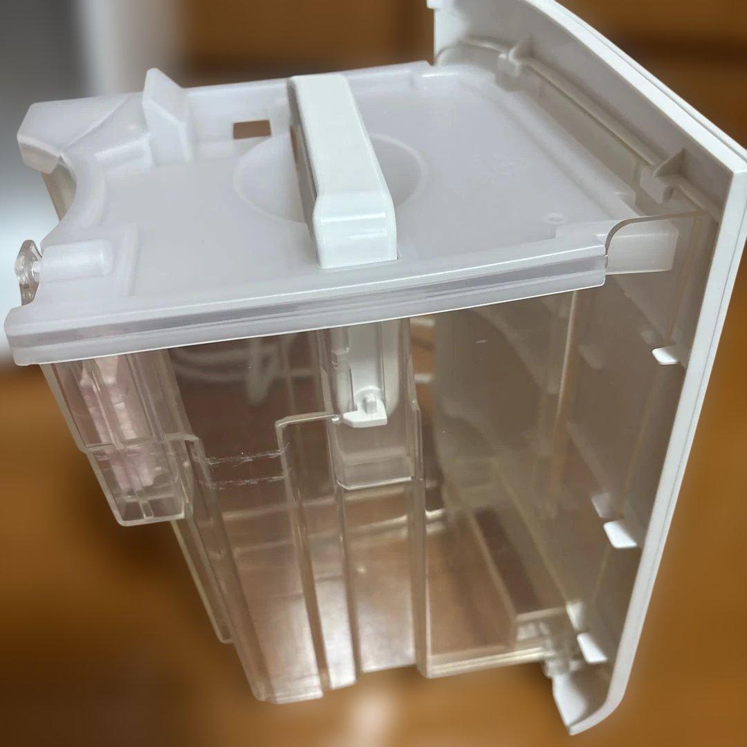 シャープ衣類乾燥除湿機　　CVーR７１　ホワイト　２０２４年製