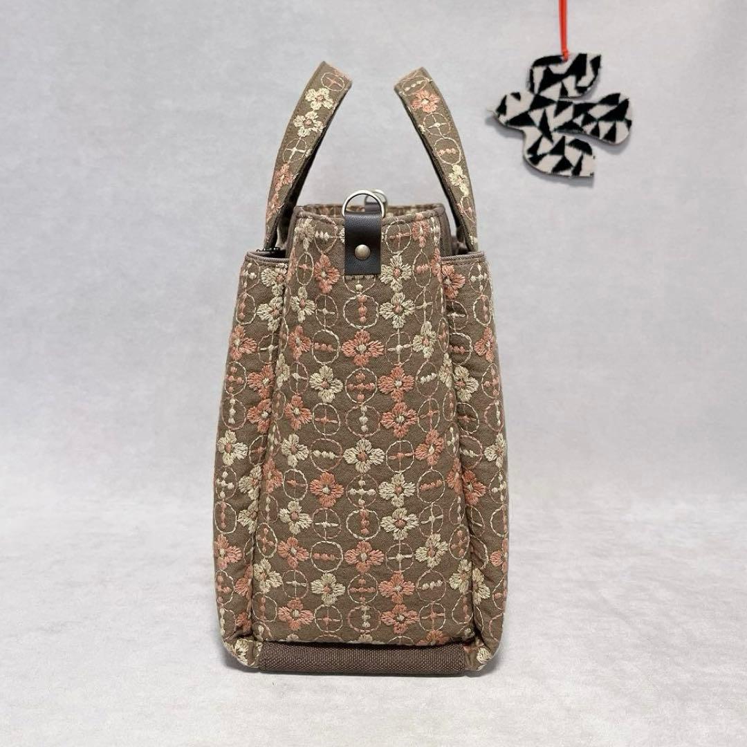 ハンドメイド　音の絵　ミナペルホネン　大きなポケットのスクエアトート⑅︎◡̈︎*