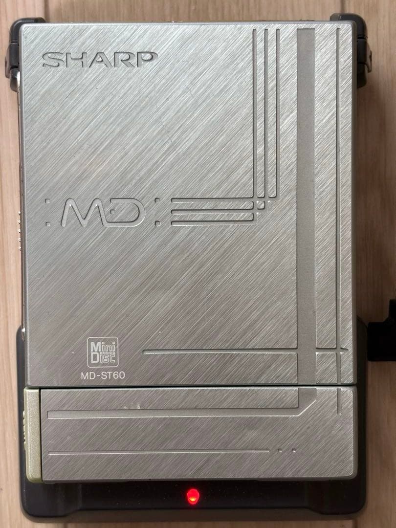取引の少ない希少な商品❗️ シャープ　MDヘッドホンプレーヤー MD-ST60-G