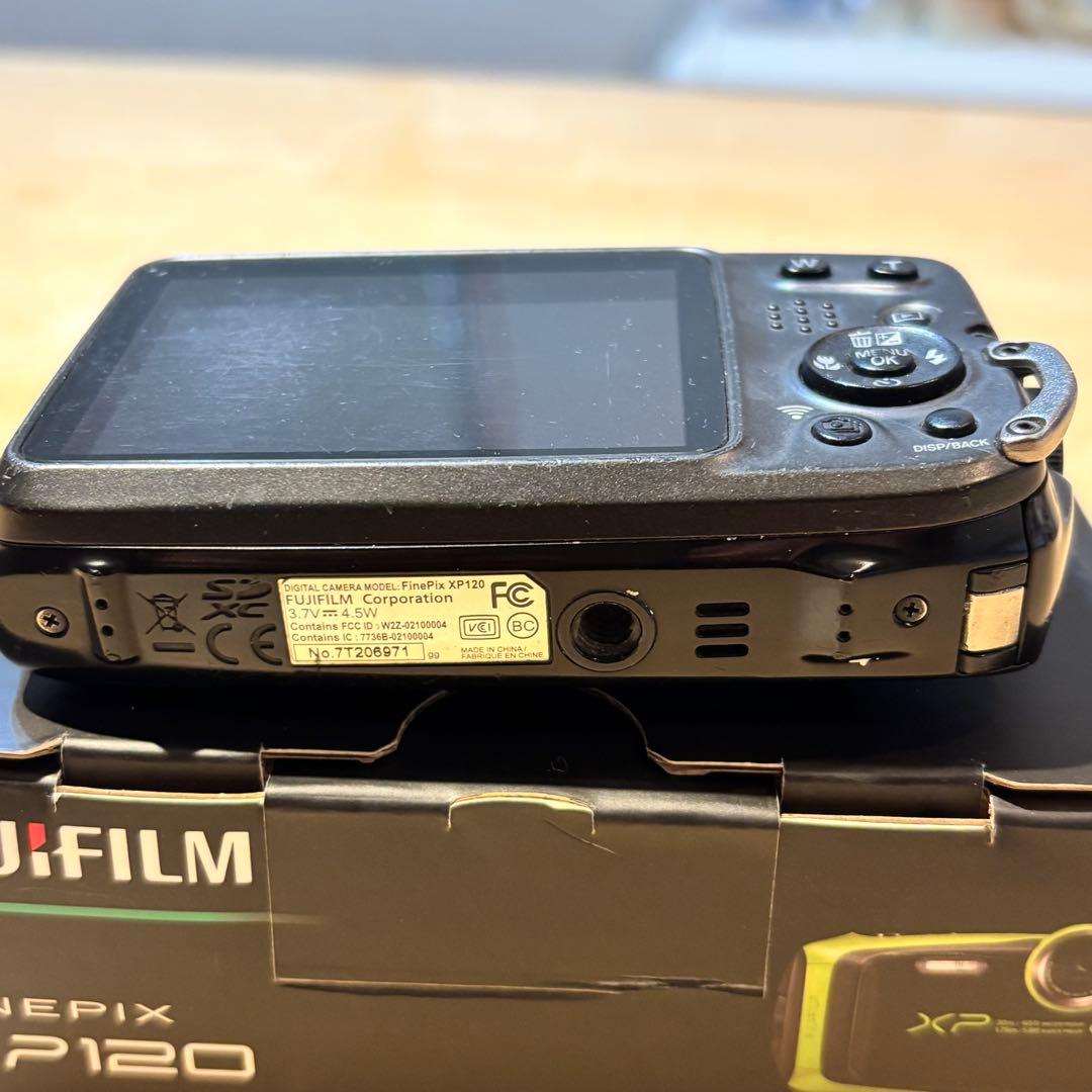デジタルカメラ FUJIFILM FinePix XP120