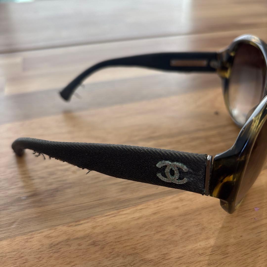 CHANEL キャットアイサングラス