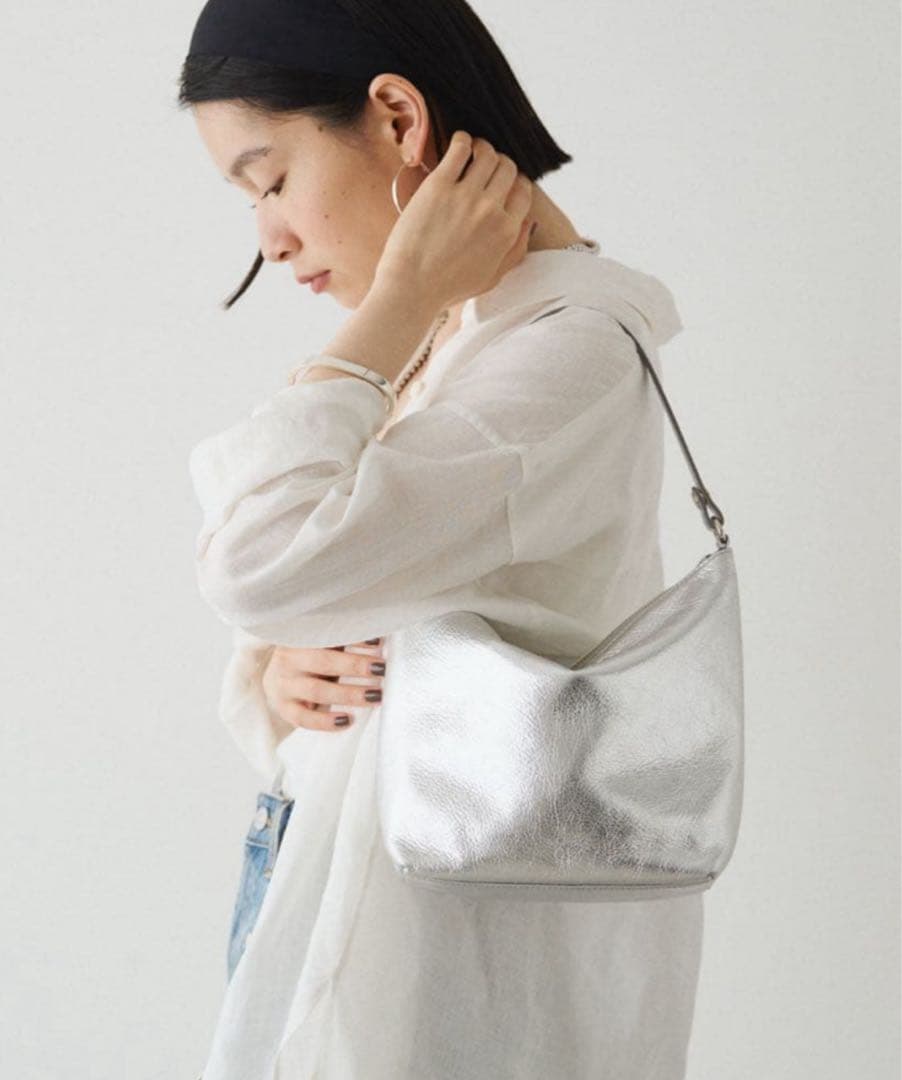 russet ソフトレザーシンプルショルダーバッグ　シルバー　2way