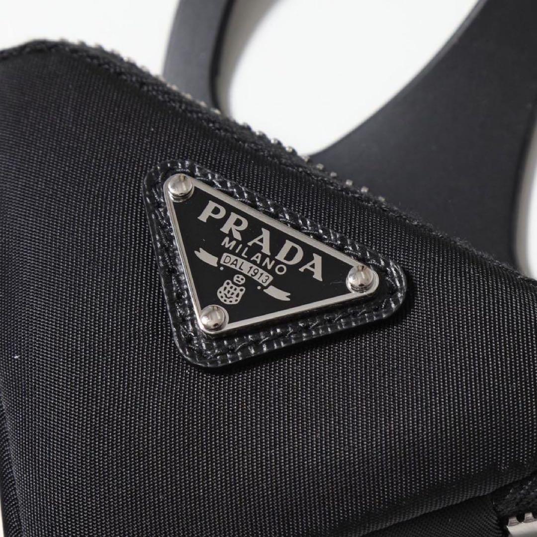 PRADA(プラダ) Re-Nylon三角ポーチ付スマホストラップ ブラック新品