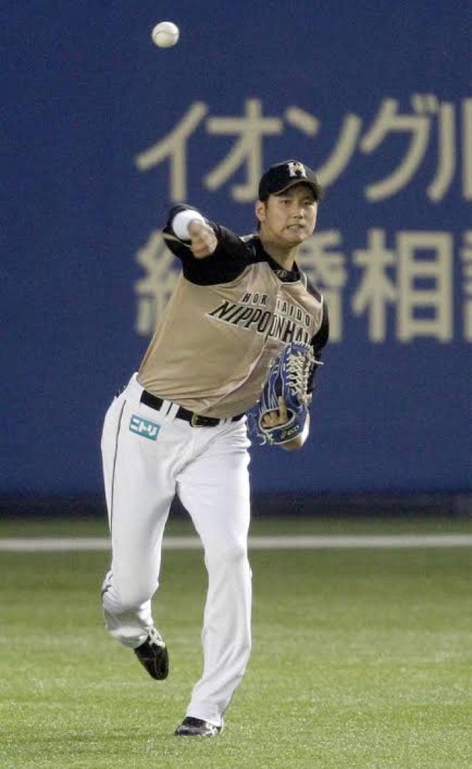 大谷翔平着用モデル　asics 軟式グローブ 青