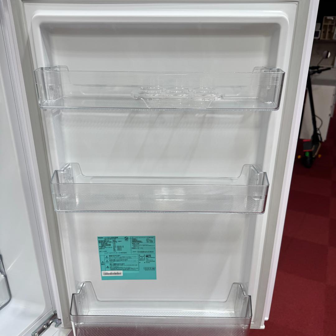 東京23区送料無料　美品ハイアール2ドア　2022年製218L　洗浄/除菌済み