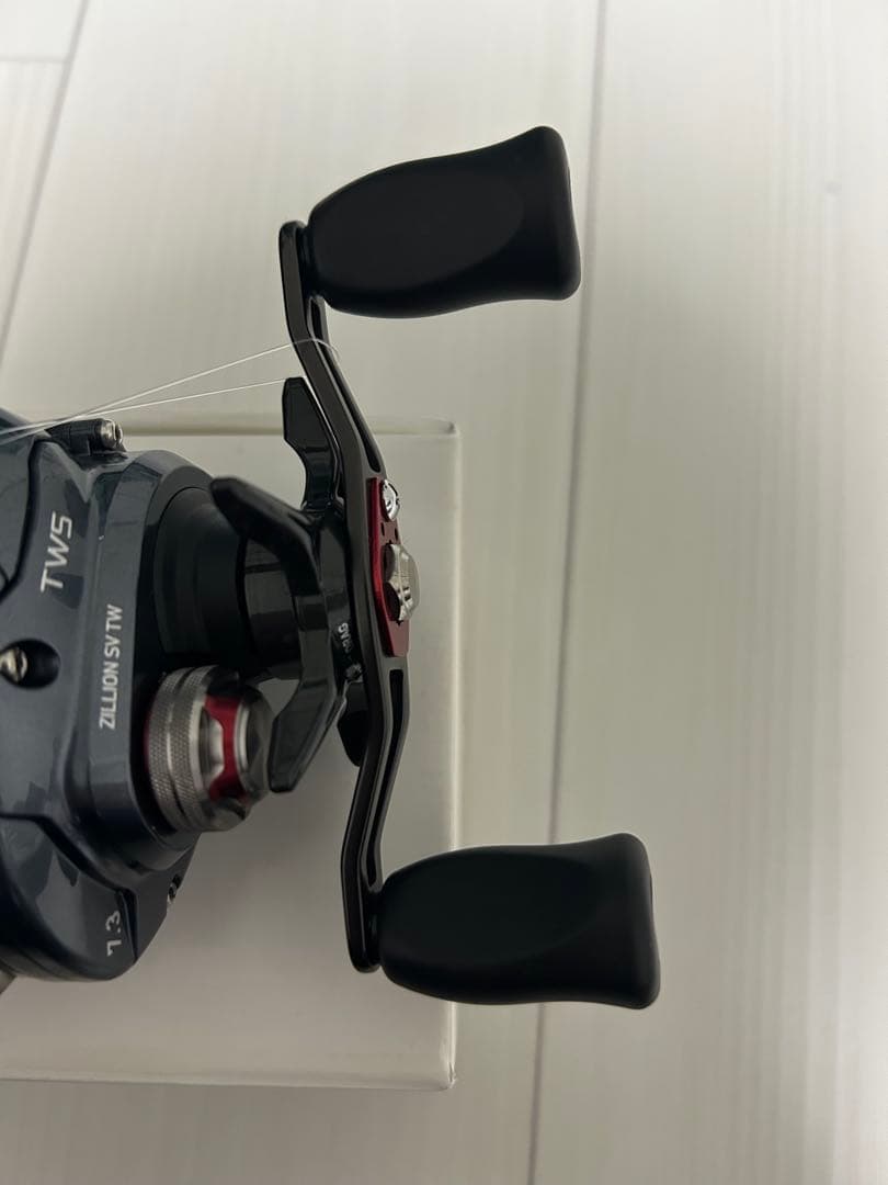16ジリオンSVTW ダイワ 右ハンドル ベイトリール