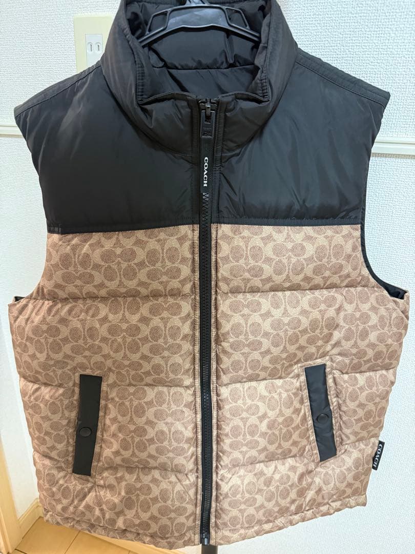 【最終値下】COACH ダウンベスト 黒/ベージュ