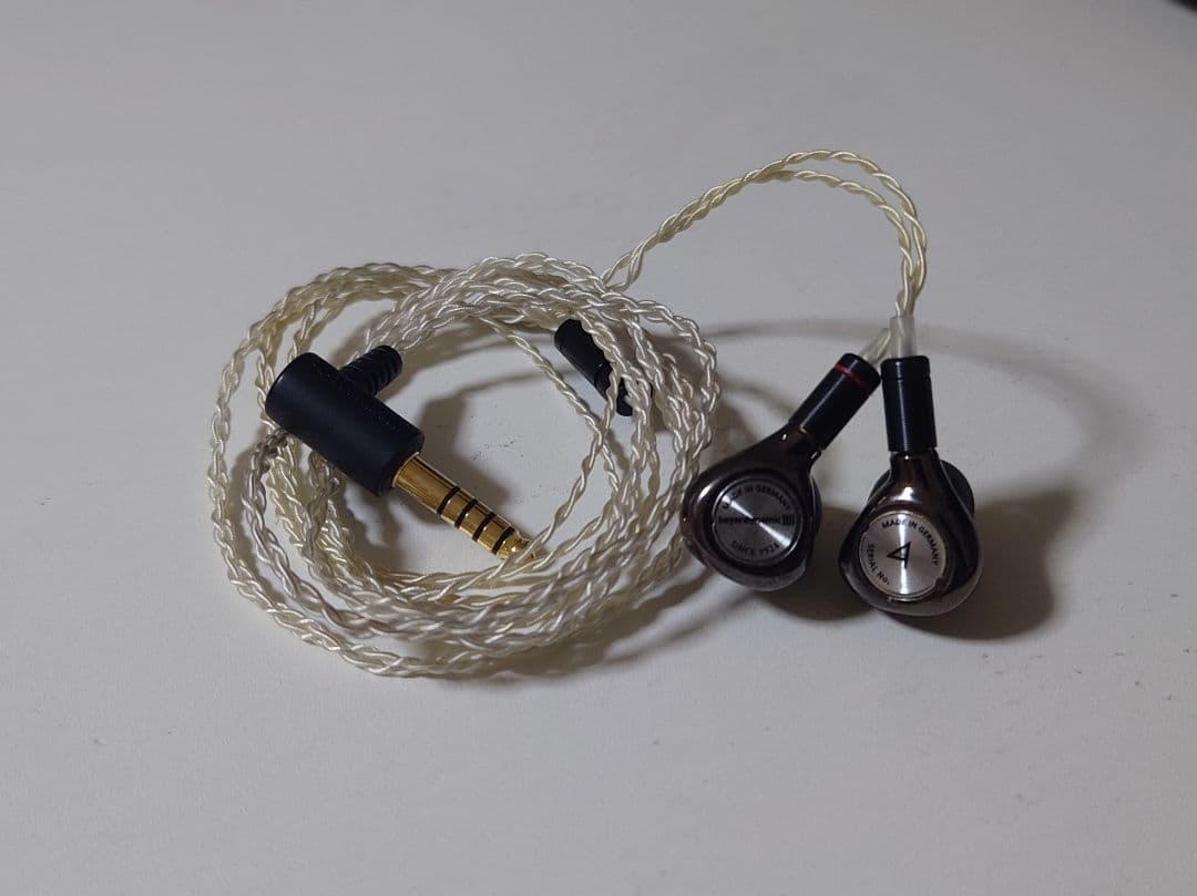 イヤホン Astell & Kern AK T8iE