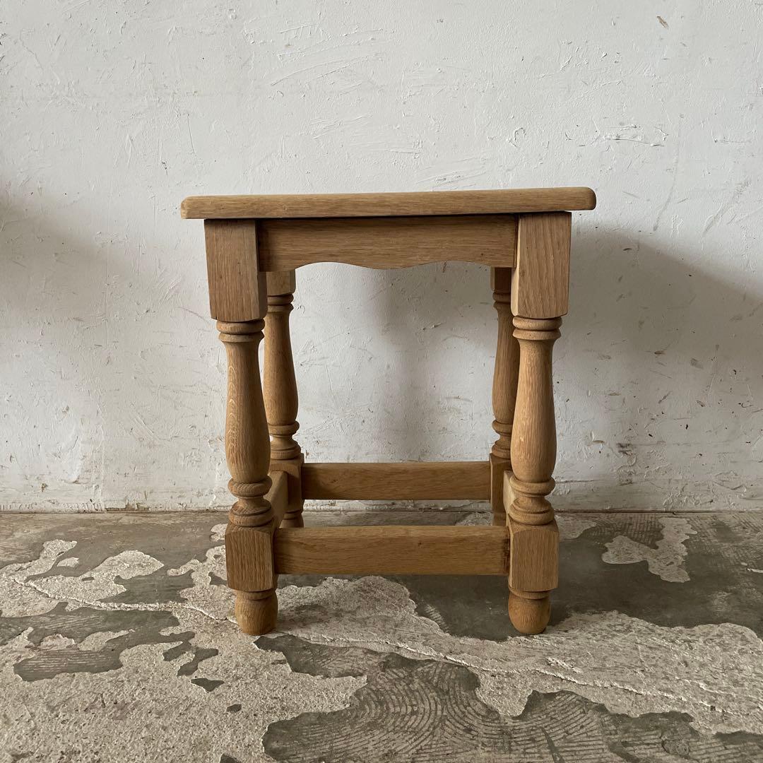 ビンテージ　サイドテーブル ベッドサイドテーブル　スツール　小　剥離