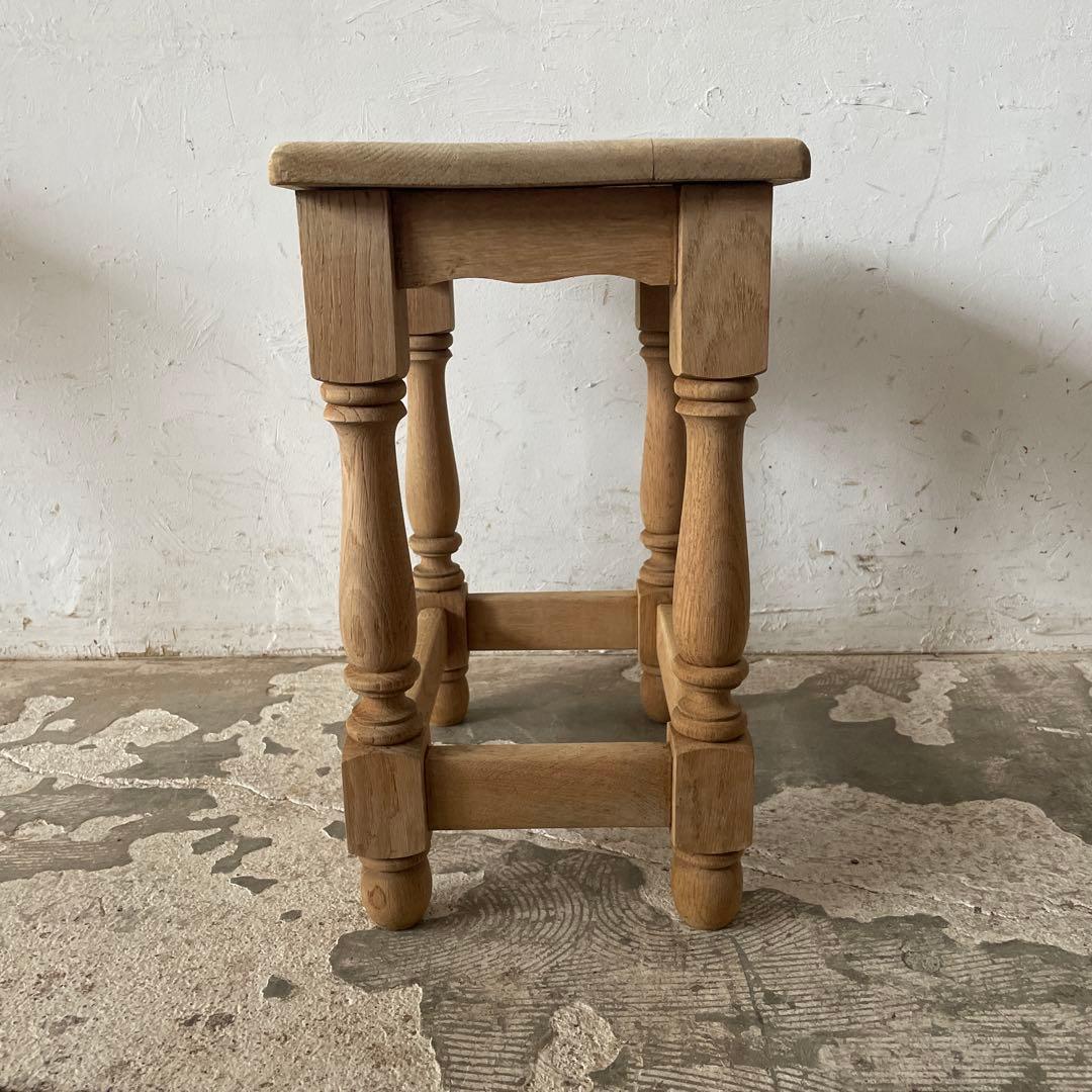 ビンテージ　サイドテーブル ベッドサイドテーブル　スツール　小　剥離