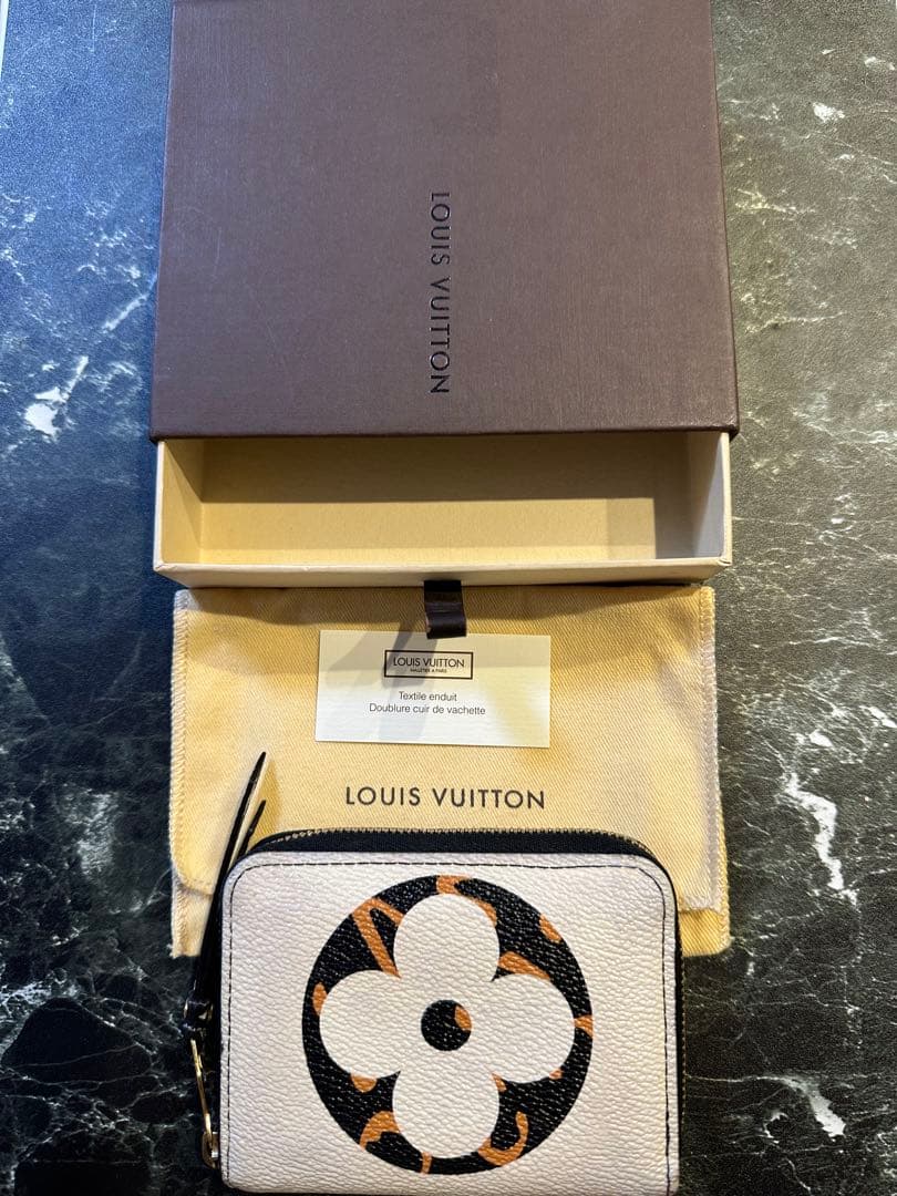 本日限定値下げ！ ルイヴィトン ジャイアント モノグラム ジッピーパース