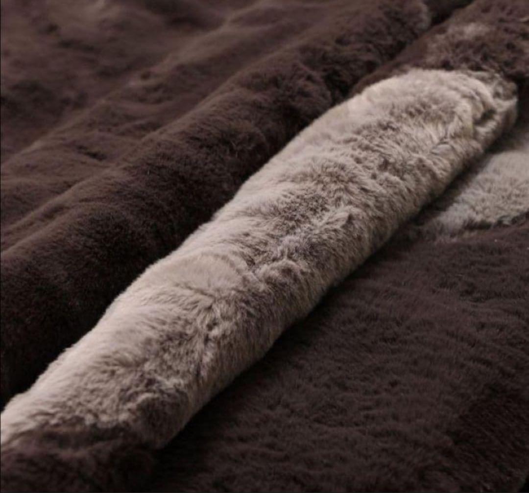 NIKE NSW フェイクファー ブランケット スウォッシュ ブラウン