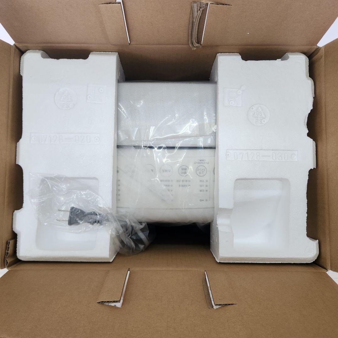 シャープ 衣類乾燥 除湿機 プラズマクラスター CV-P120-W 未使用品