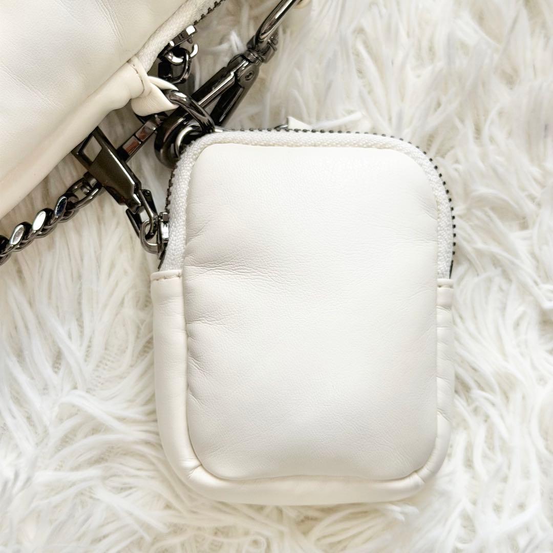 【人気完売品】GlamLips QUILTING マルチ ショルダーバッグ　白