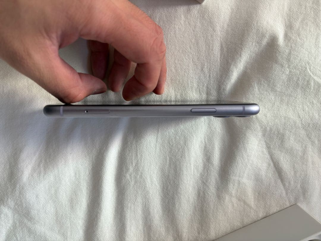 【美品】Apple iPhone11 パープル128GB SIMフリー初期化済み