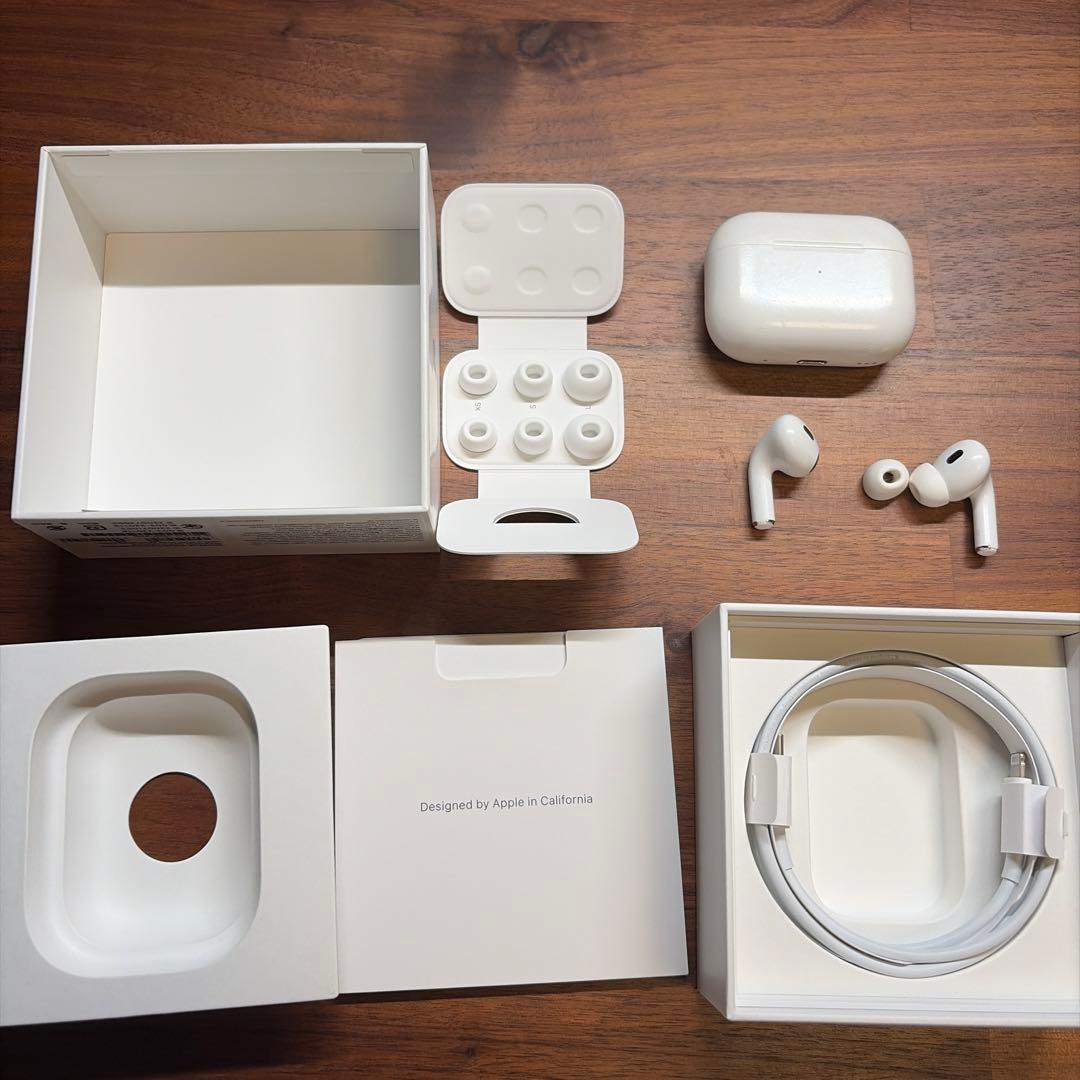 AirPods Pro2 本体 充電ケース 付属品(左イヤーチップのみ破損)