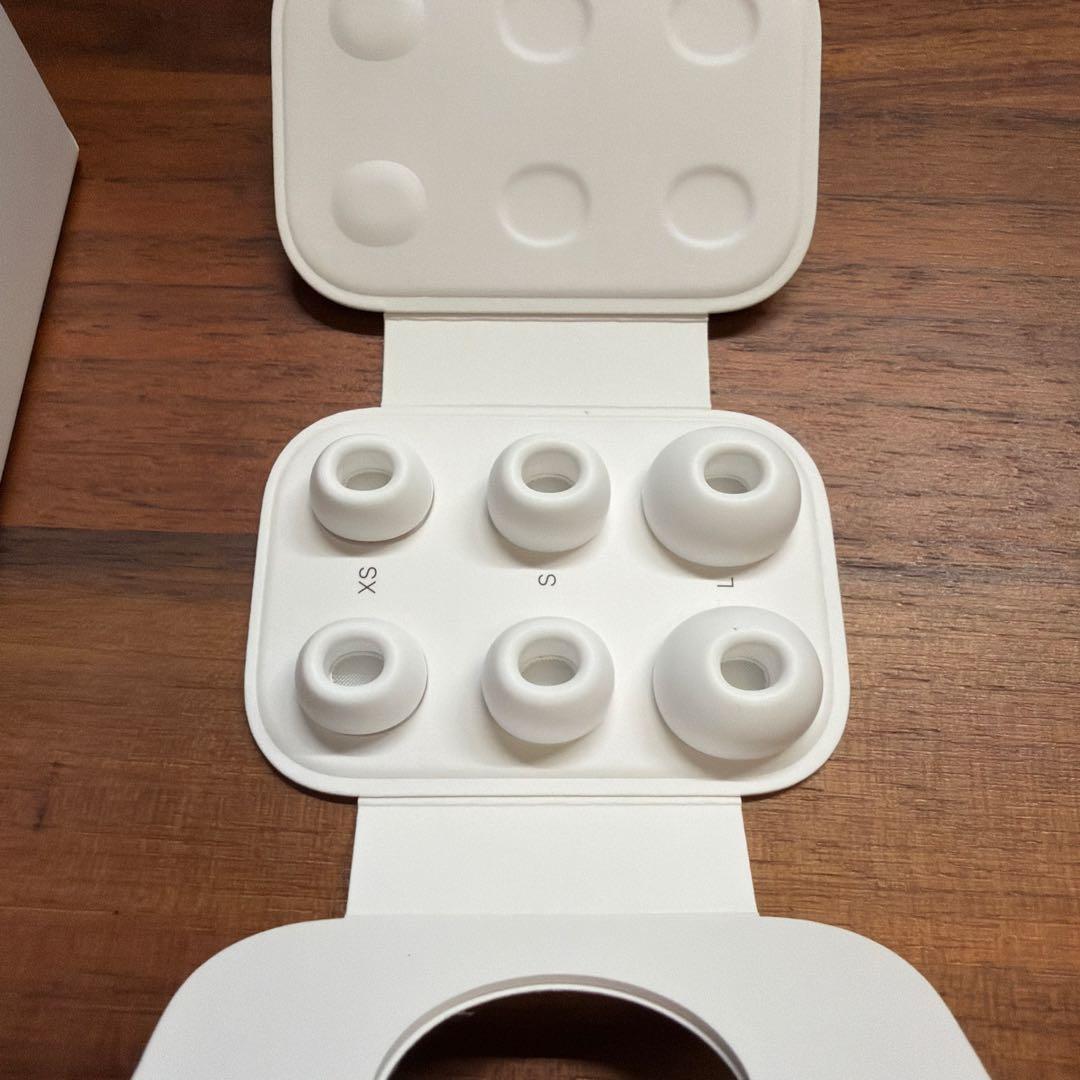 AirPods Pro2 本体 充電ケース 付属品(左イヤーチップのみ破損)