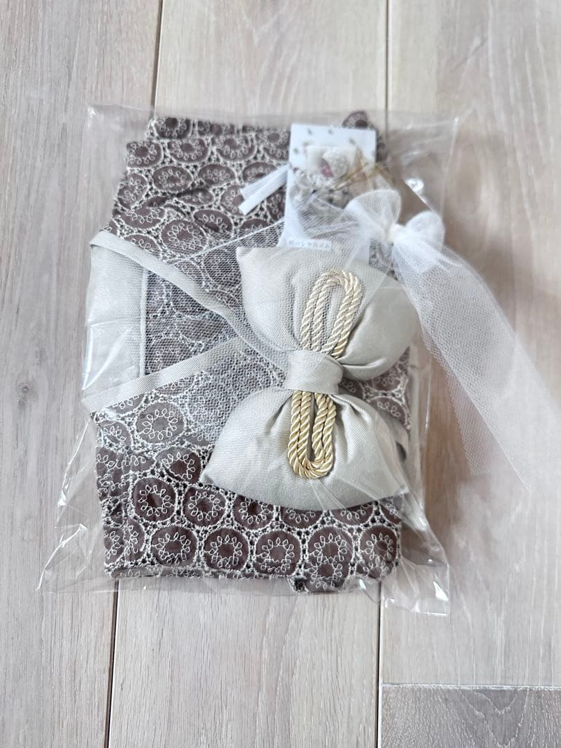 de袴　サークル柄　ブラウンベビー着物 ドレス ブラウン模様 大きなリボン