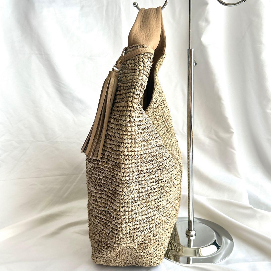 【真夏の大特価SALE！】ヴィオラドーロ　カゴバッグ　トートバッグ　タッセル