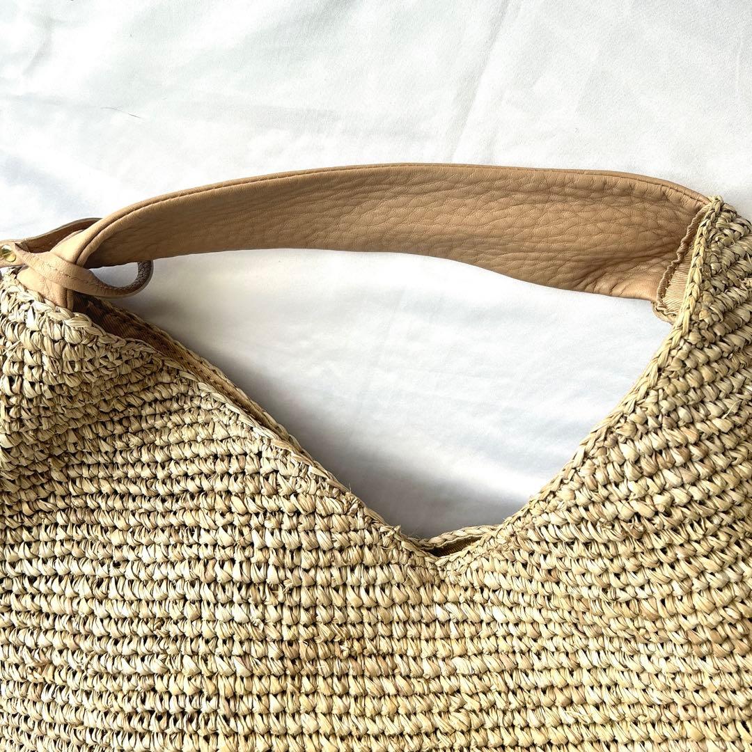 【真夏の大特価SALE！】ヴィオラドーロ　カゴバッグ　トートバッグ　タッセル